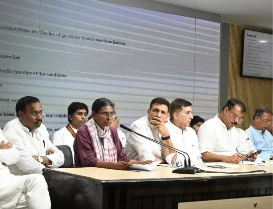 &nbsp;‘एक बार नामांकन खारिज होने पर, उपाय केवल ईसी के पास है’: मीनाक्षी नटराजन मामले में सुप्रीम कोर्ट का हस्तक्षेप से इनकार