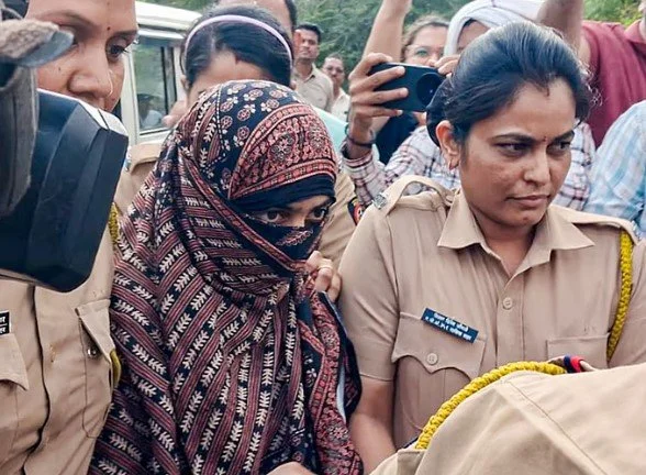 गिरफ्तारी के दो महीने बाद, टीसीएस मामले की निदा खान को नासिक कोर्ट से मिली जमानत