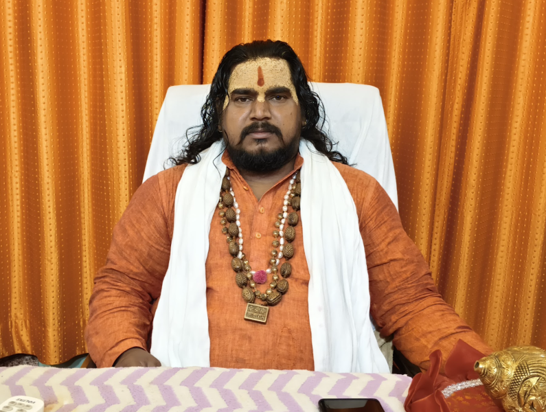 ‘500 ग्राम वजनी चांदी की शिला दी थी, कभी रसीद नहीं मिली’: महंत बाल योगी रामदास ने ट्रस्ट पर साधा निशाना
