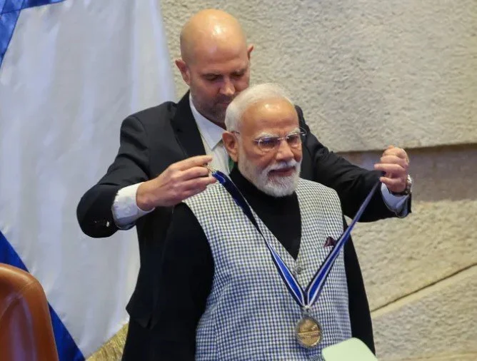 मोदी क्यों जीतते हैं इतने सारे विदेशी पुरस्कार; कूटनीति के लिए नहीं खुद की छवि चमकाने का साधन&nbsp;