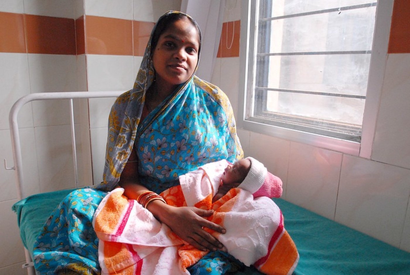 भारत में मातृत्व अवकाश अधिकार तो है, लेकिन अधिकांश महिलाओं के लिए अब भी एक अधूरा वादा