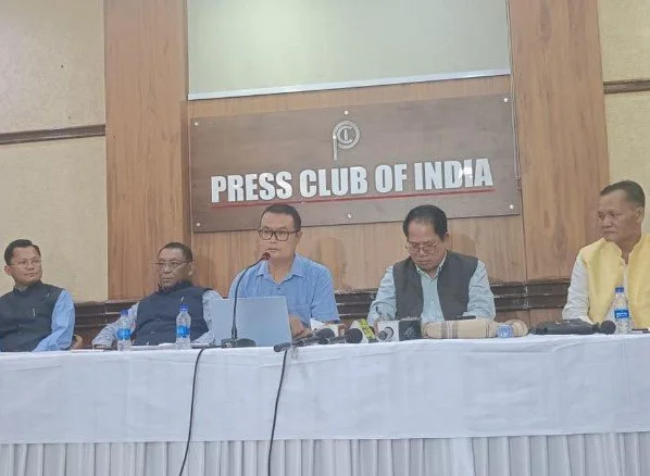 मणिपुर में नगाओं की नाकेबंदी पर कुकी-ज़ो काउंसिल की आईबी प्रमुख के साथ बैठक, “सरकार की बहाली का कोई लाभ नहीं मिला”