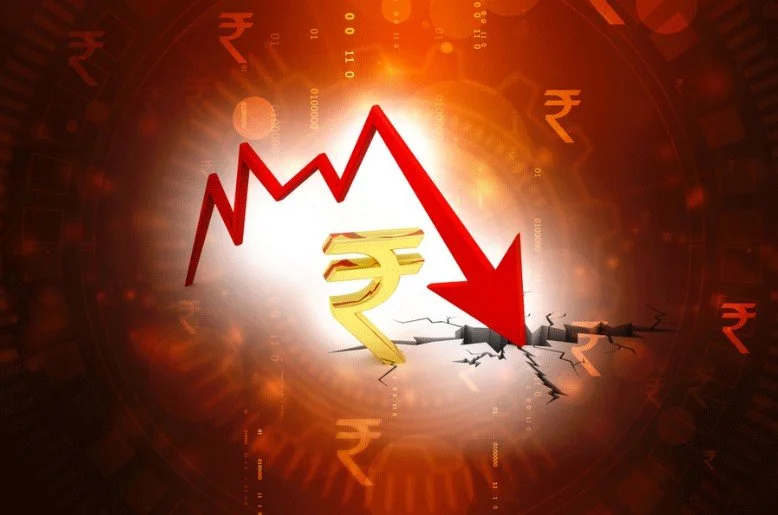 प्रवासी भारतीयों से भारत को मिले $20 अरब से अधिक, लेकिन रुपये की गिरावट जारी, एशिया की सबसे खराब प्रदर्शन करने वाली प्रमुख मुद्रा
