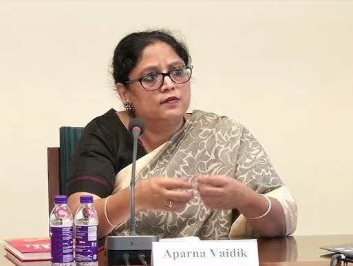 अपर्णा वैदिक | प्रतिरोध का रोमांच और बदलाव की चुनौती
