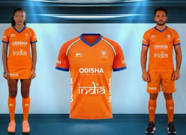 भारतीय हॉकी टीमों की विश्व कप जर्सी नीले से बदलकर केसरिया हुई; पूर्व कप्तान ने की आलोचना