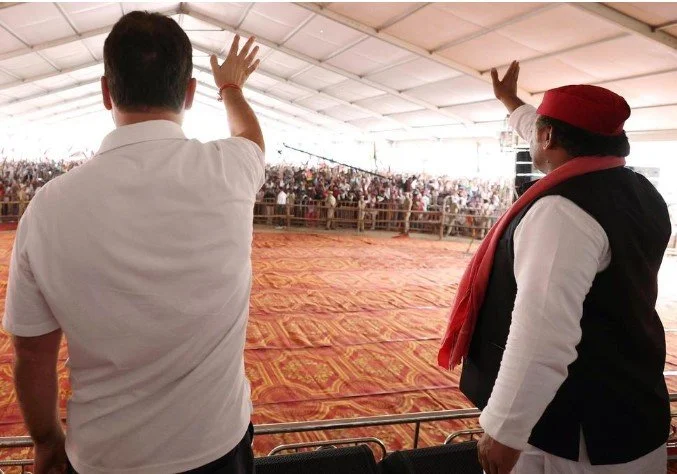 वर्गीज के. जॉर्ज | गठबंधन से परे, कांग्रेस-सपा विलय के पक्ष में तर्क