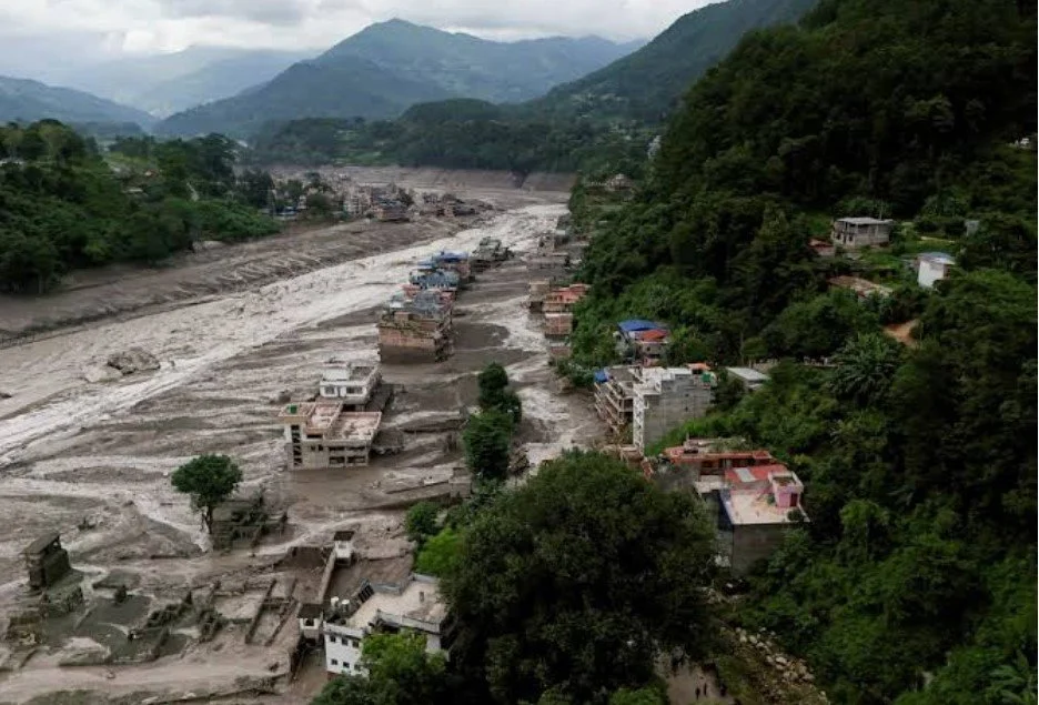 शायद ग्लेशियर टूटने से नेपाल में आई घातक अचानक बाढ़, भूकंप भी कारण हो सकता है, सैकड़ों हताहत और लापता