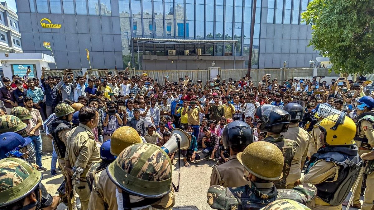 नोएडा के मजदूरों का प्रदर्शन कैसे दिल्ली विश्वविद्यालय की छात्रा को एनएसए के तहत जेल ले गया