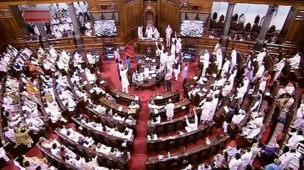 अगस्त में अनिश्चितकाल के लिए स्थगित, लेकिन एक माह बाद भी सत्रावसान नहीं; जानिए देरी के मायने और विपक्ष के सवाल