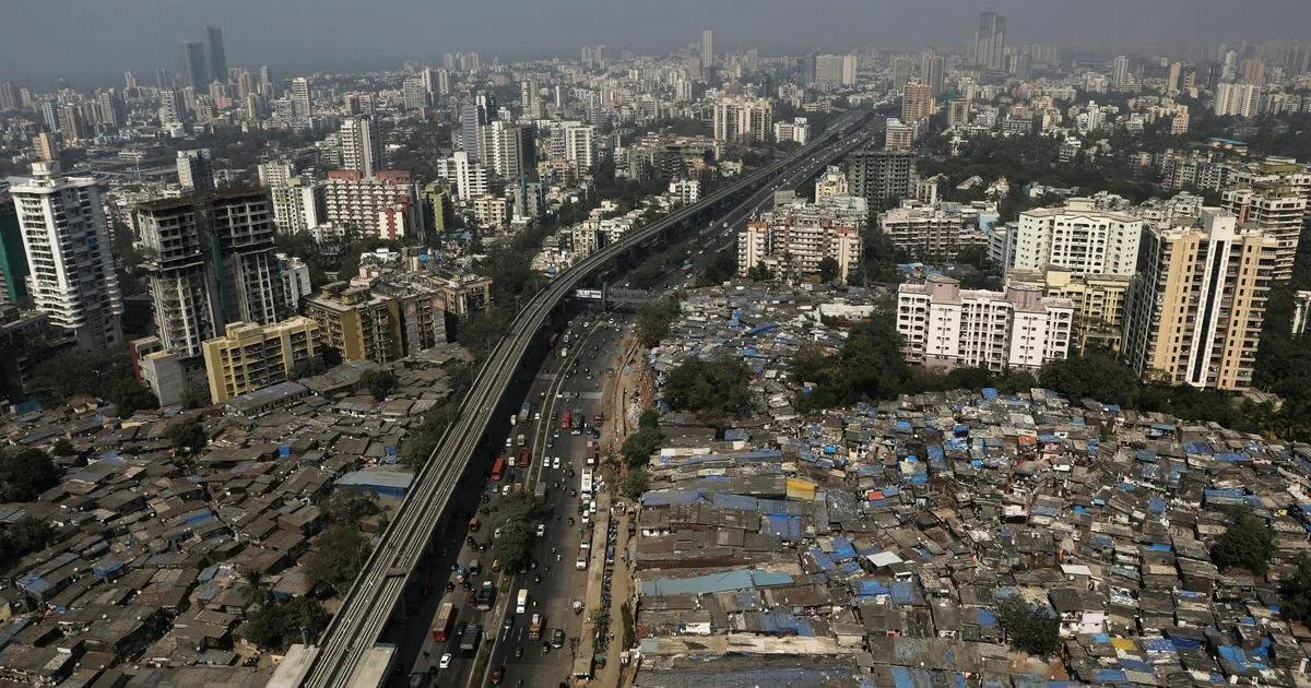मुंबई लंदन से बेहतर, गोरखपुर स्पेन से आगे: हकीकत छिपाने के लिए राष्ट्रवाद का इस्तेमाल