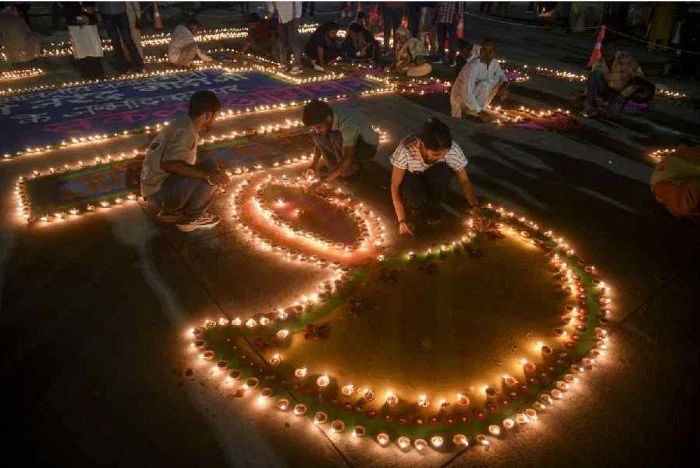 प्रधानमंत्री नरेंद्र मोदी के जन्मदिन के भव्य आयोजनों पर मिली ठंडी प्रतिक्रिया से भाजपा चिंतित