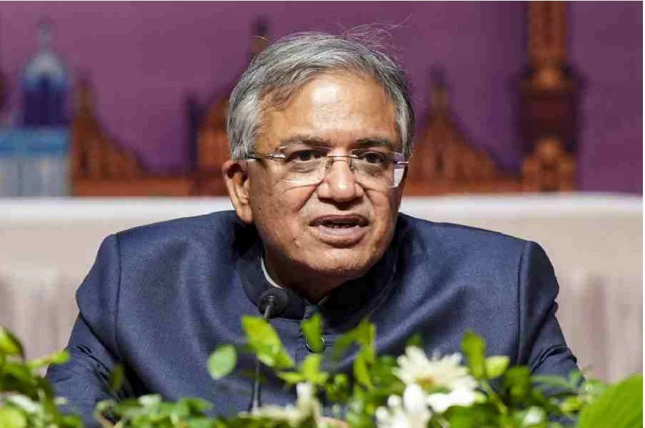 सुर्खियों में ज्ञानेश कुमार: नियुक्ति पर सवालों से लेकर एसआईआर के बीच आयोग के भीतर असहमति तक