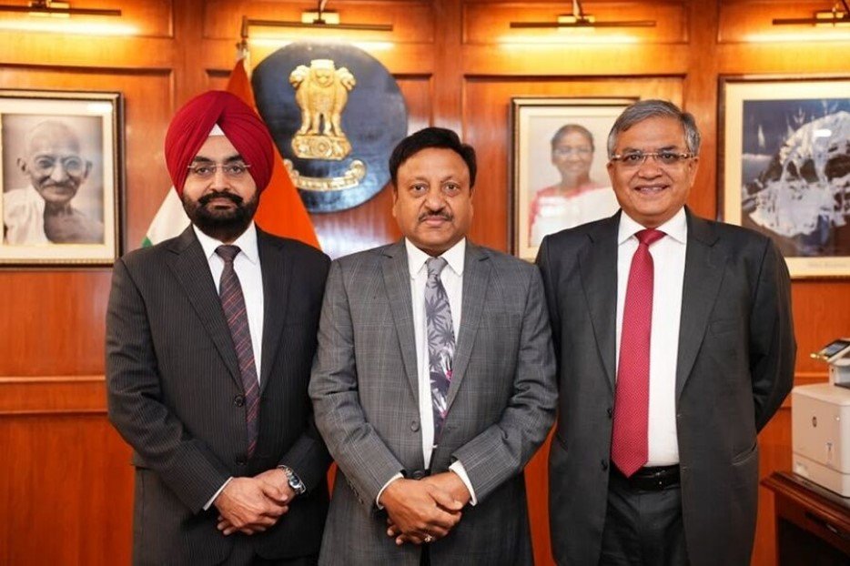 ‘पूर्व मुख्य चुनाव आयुक्त का देश के सबसे बड़े निजी बैंक का प्रमुख बनना बहस का विषय होना चाहिए’