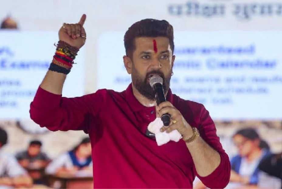 बिहार में अपराध पर चिराग पासवान के भी कड़े तेवर और यूपी चुनाव लड़ने के ऐलान से एनडीए में असहजता
