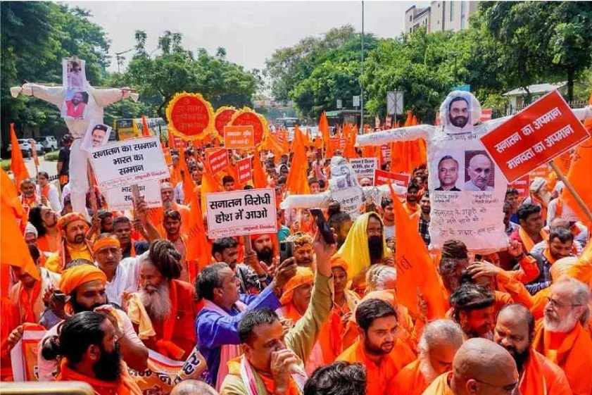 बिद्युत चक्रवर्ती | सनातनी बनाम हिंदुत्व