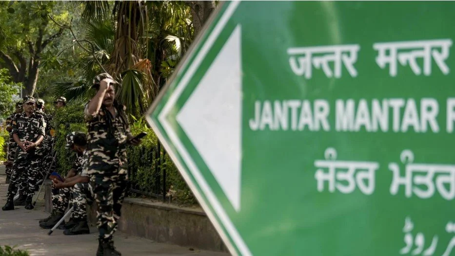 ज्ञानेश कुमार की खातिर... दिल्ली में लॉकडाउन, कई बंदिशें; सुप्रीम कोर्ट ने फटकारा-“मक्खी मारने के लिए हथौड़ा चला रहे हैं”&nbsp;