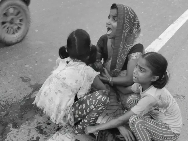 “वह अपनी बेटी के साथ घर लौट रहा था”: यूपी में 10 साल की बेटी के सामने दलित व्यक्ति की पीट-पीटकर हत्या, जातिसूचक गालियां देने का आरोप