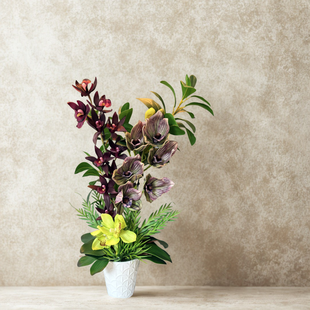 Chic Stems Creamy Background.png