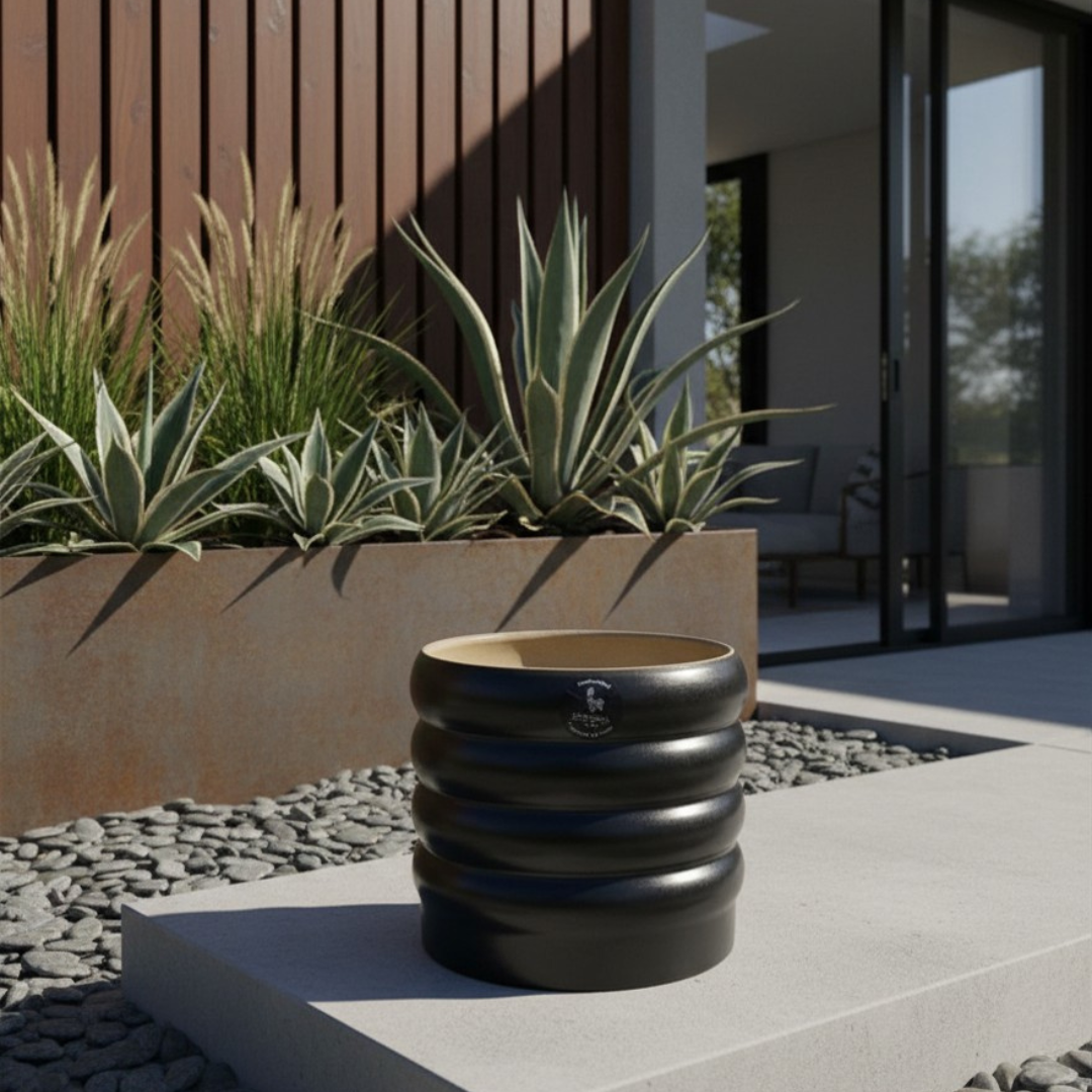 Ceramic Vase Large Tire Style.png