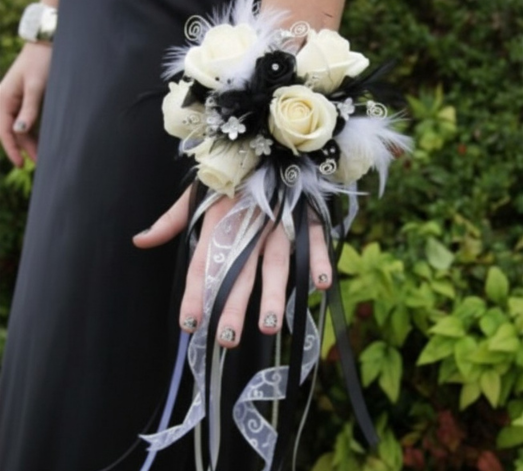 Wrist Corsage Black and White.png