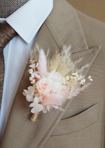 Boutonnieres Wedding Pink .jpg