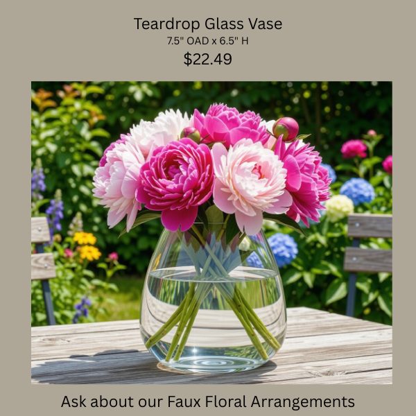 Glass Tear Drop Vase.png