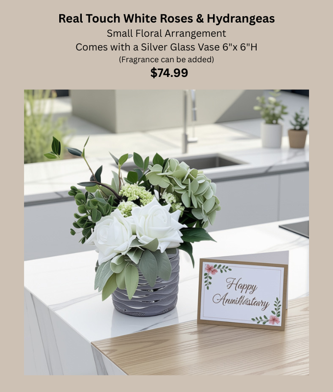 Small Floral Arrangement Roses Hydrangeas.png