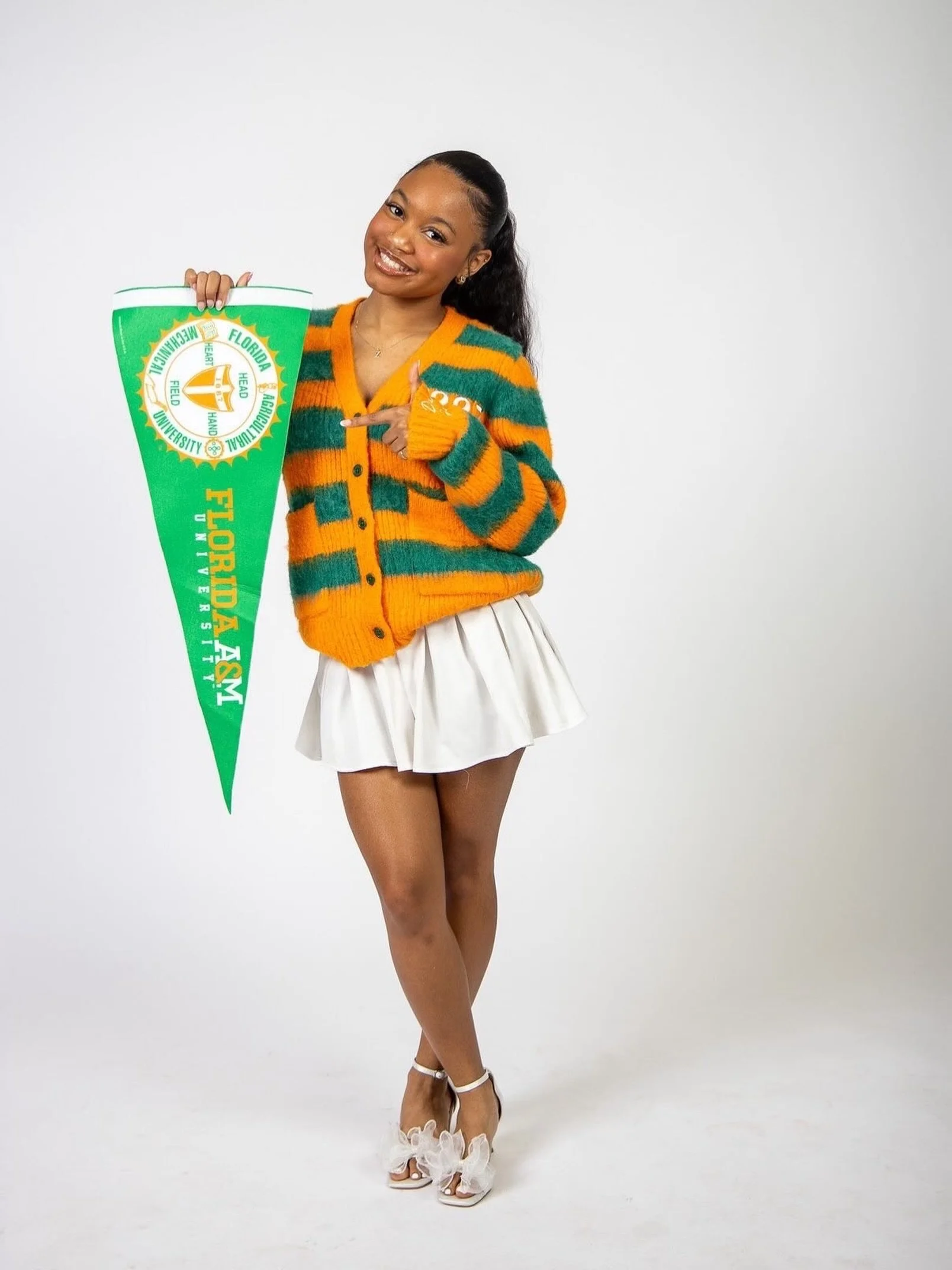 🐍🧡 INCOMING RATTLER SPOTLIGHT 💚🐍

Meet Zora Henry from Atlanta, Georgia!

📚 Intended Major: Business Administration
🔊 Must-Have Move-In Item: Her speaker
🏠 Housing: TBD

Future SBI superstar Zora is bringing more than her business ambitions to