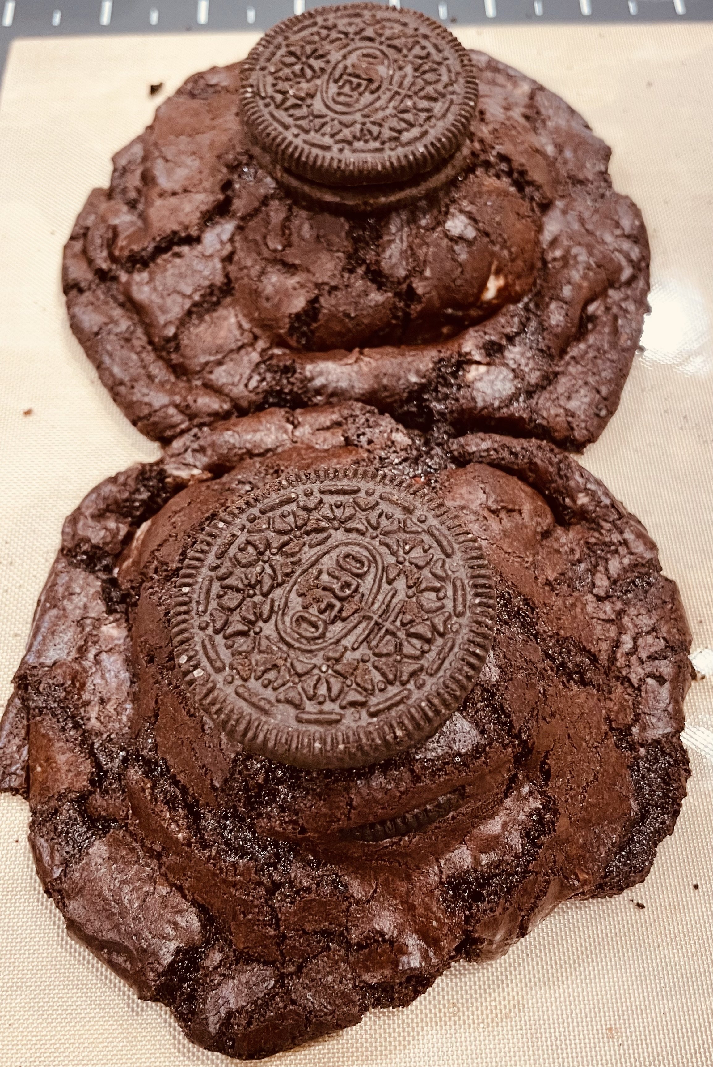 brownie oreo cookie.jpeg