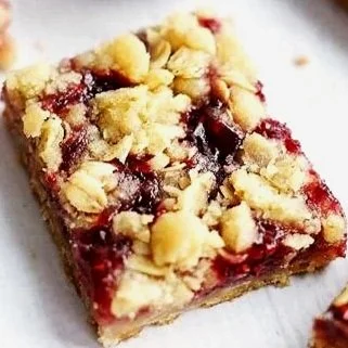 raspberry+oat+bars.jpg