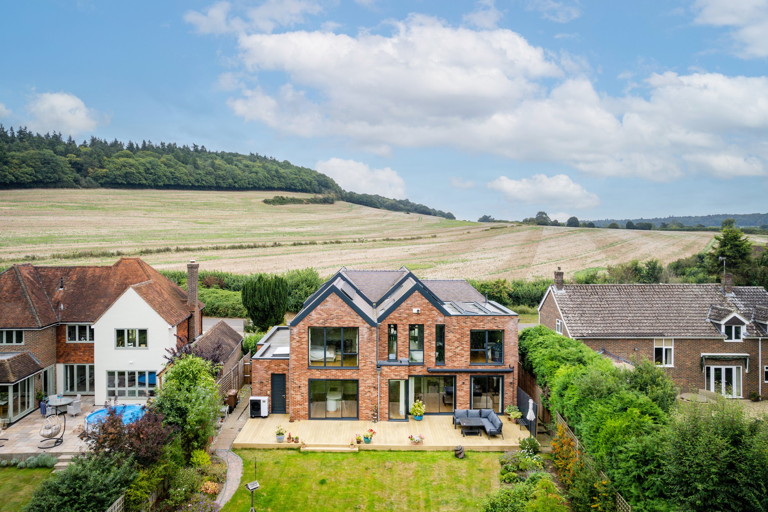 34 Clifford Manor Road-32.jpg