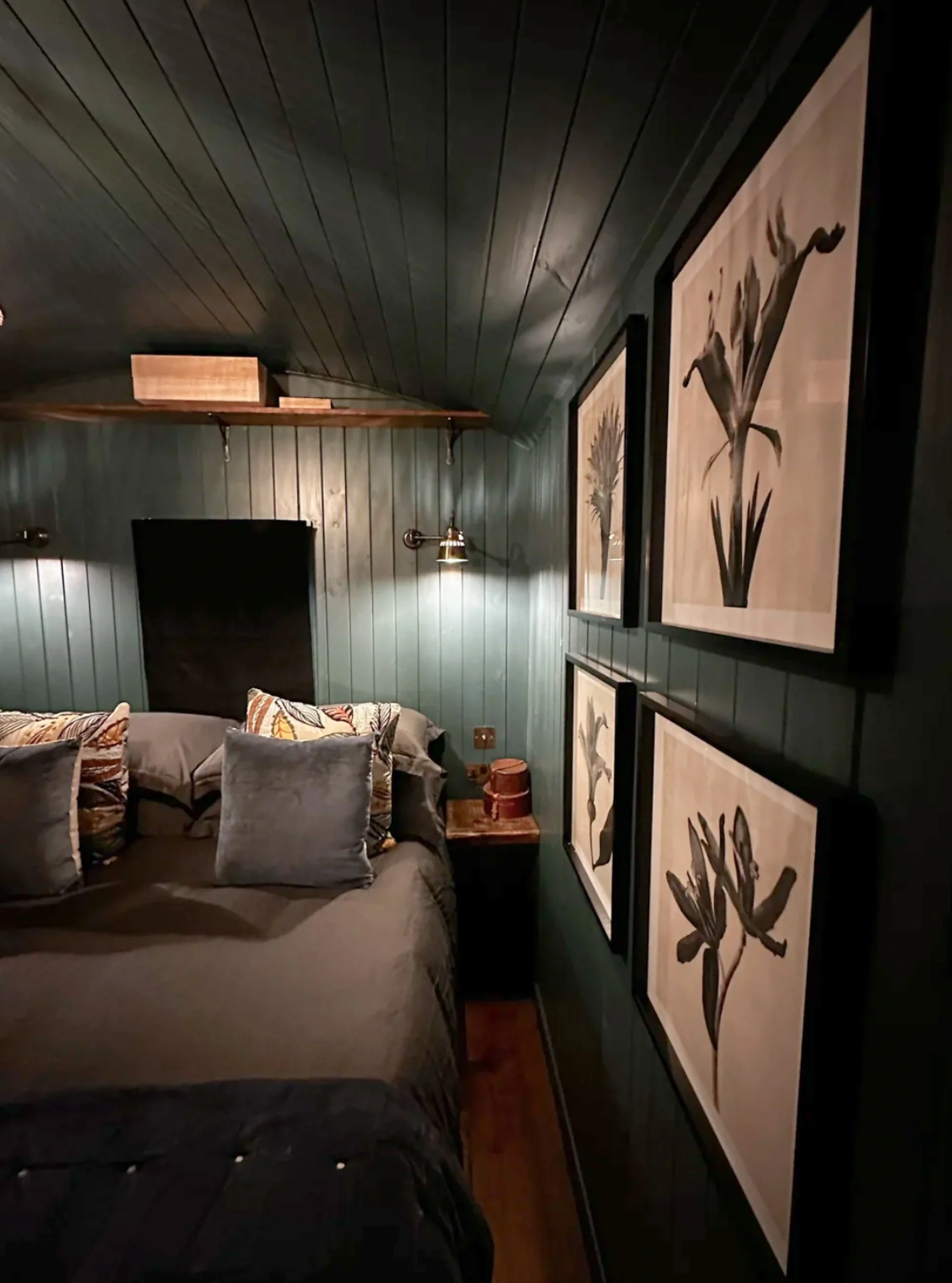 Huts at Royal Oak - Bredon5.jpg