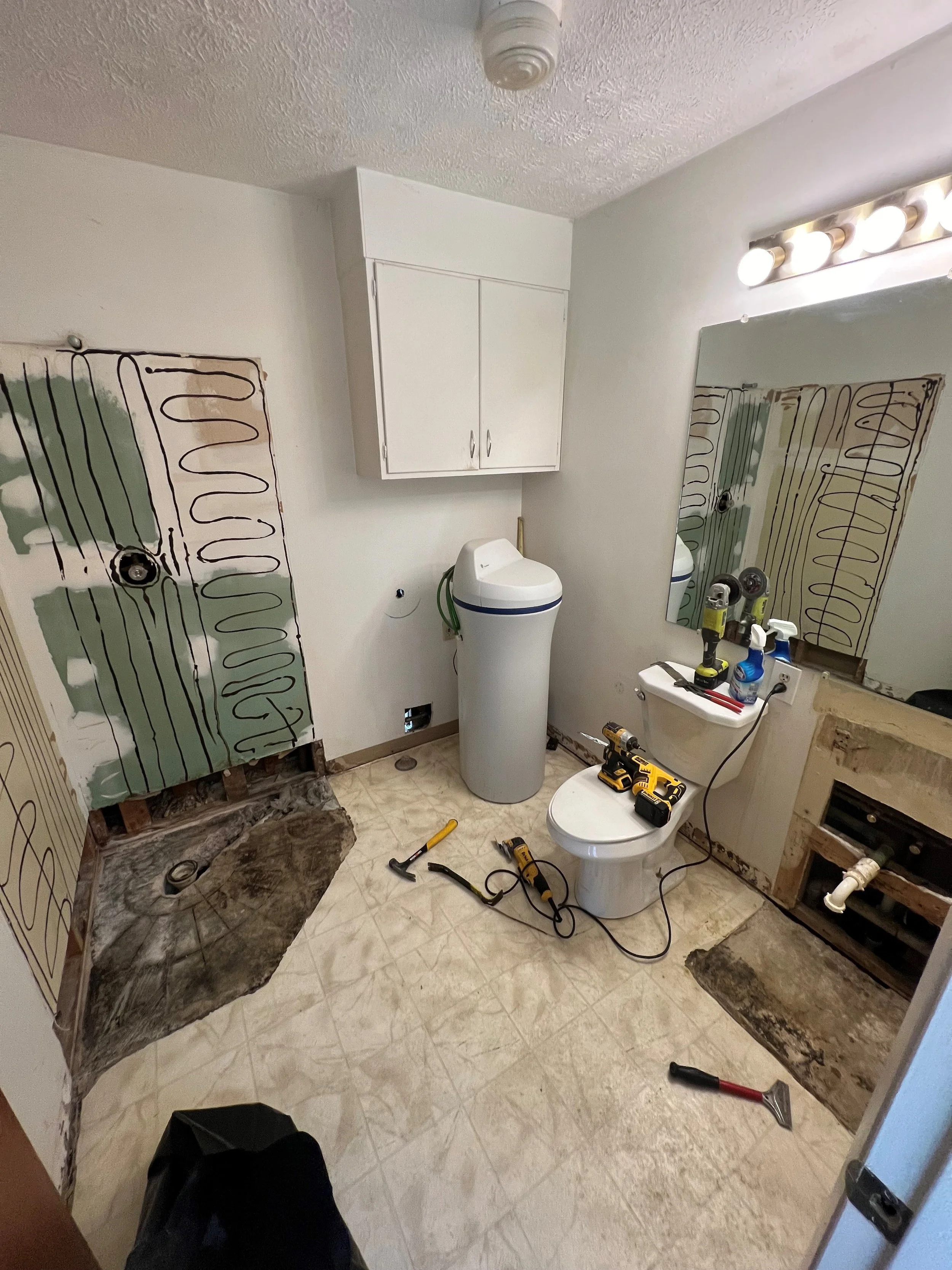 Bathroom Remodel Before -- Springboro, OH