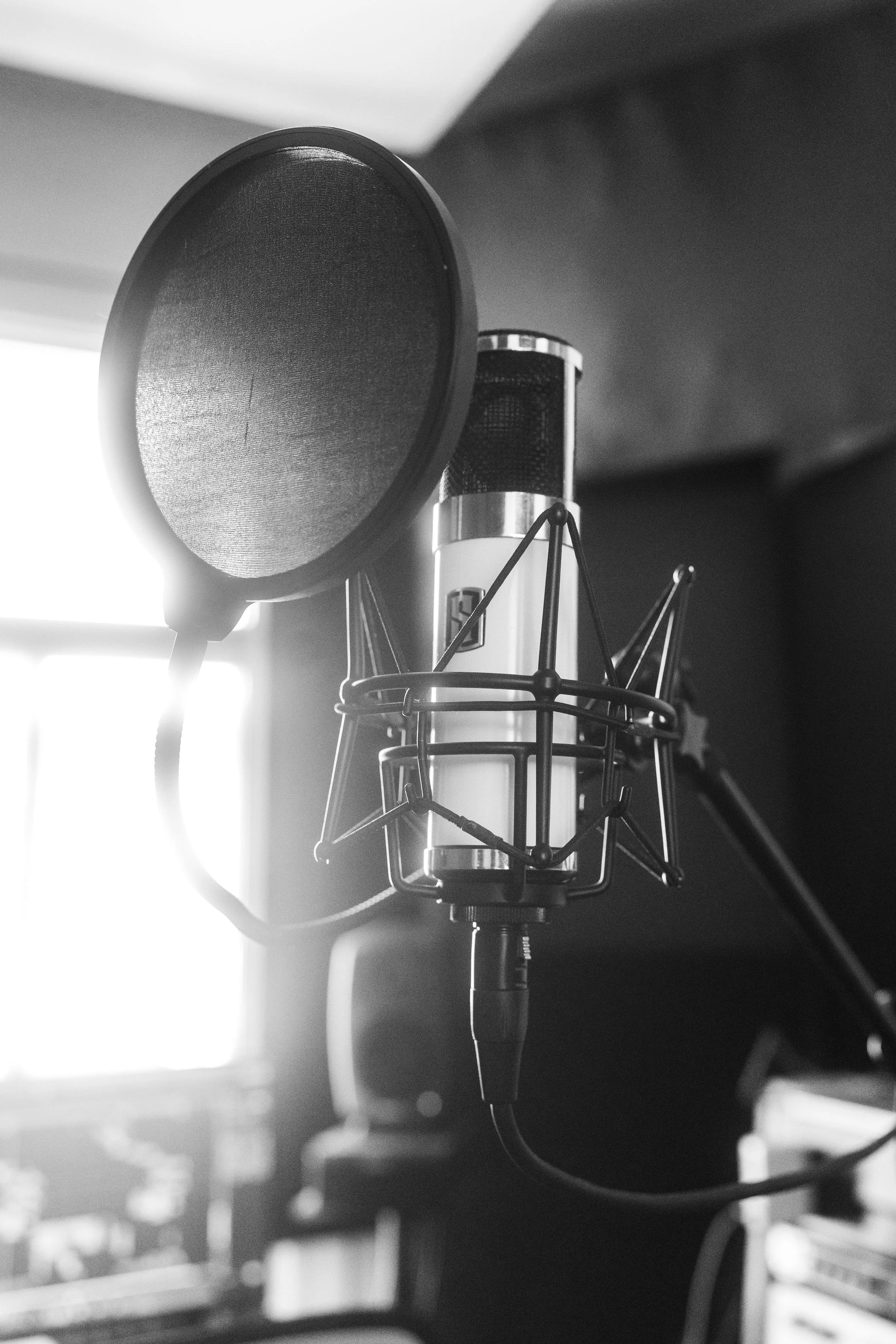 StudioEcho_b&w-130.jpg