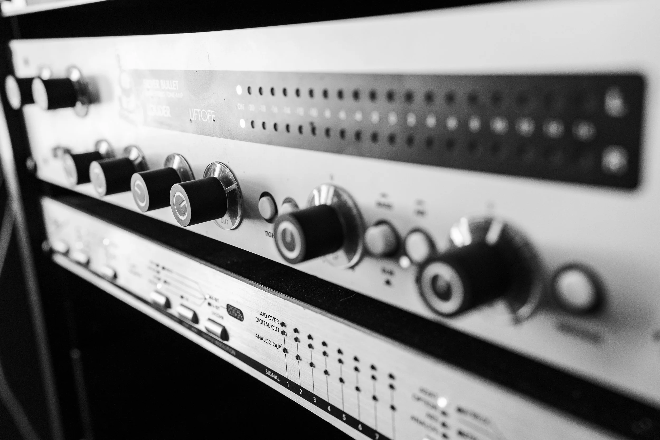 StudioEcho_b&w-61.jpg