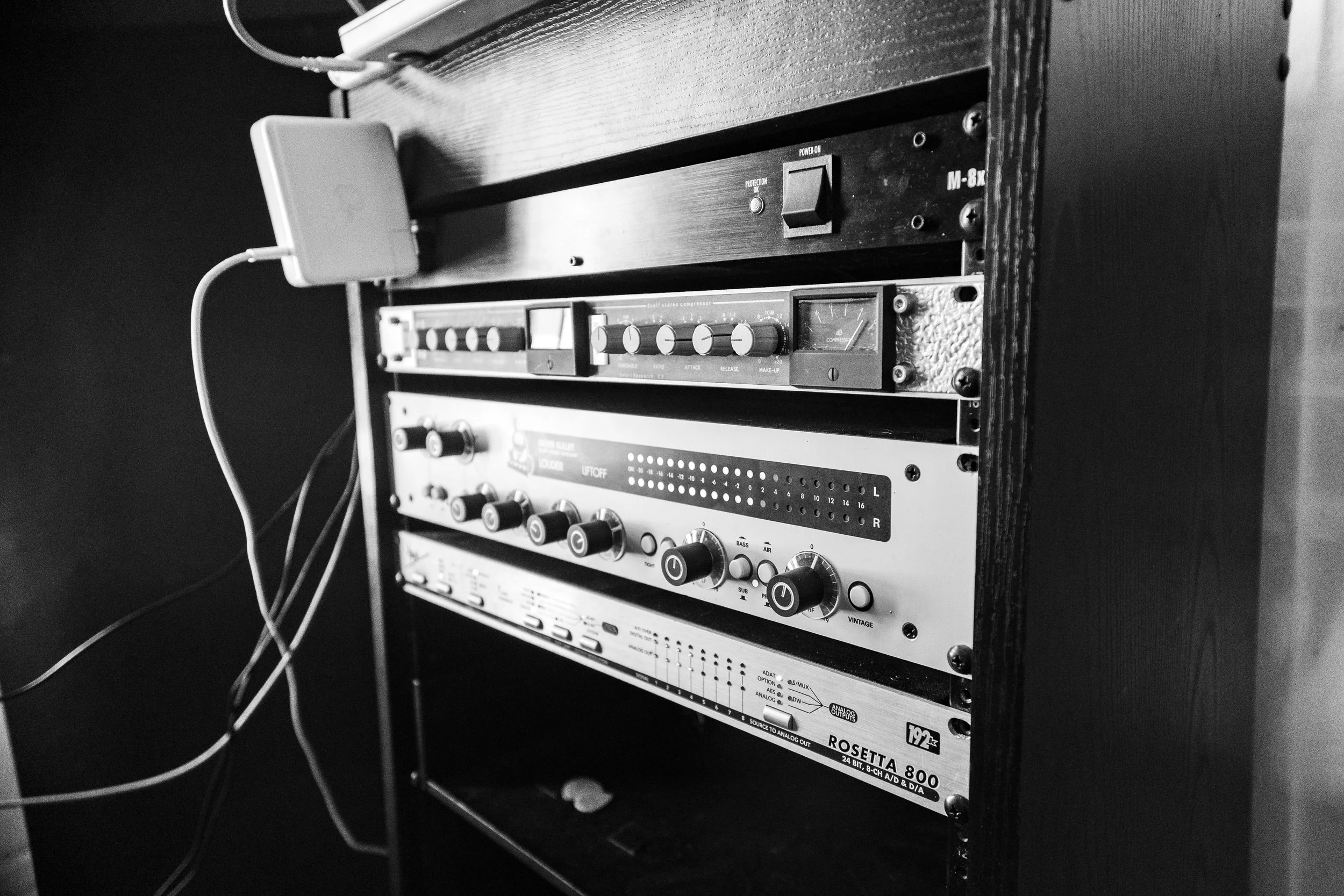 StudioEcho_b&w-13.jpg
