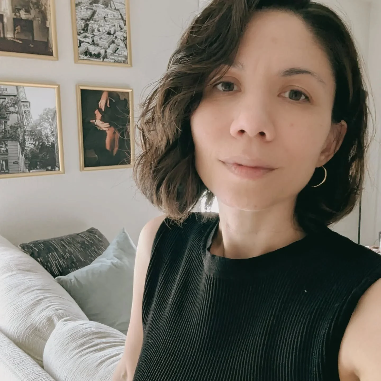 The author. The first page. The cover. 

Ericavipond.com/one-night-in-warsaw