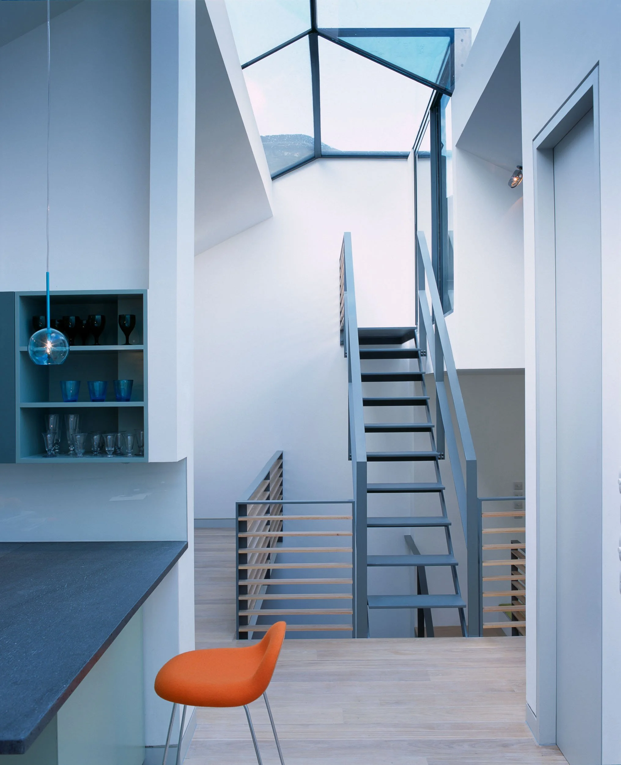 dive-mews-j-3.jpg