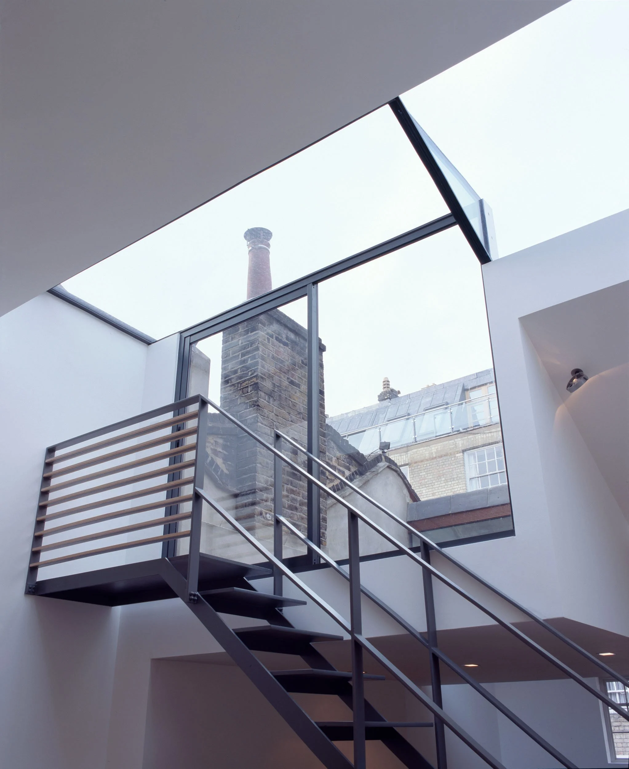 dive-mews-j-8.jpg