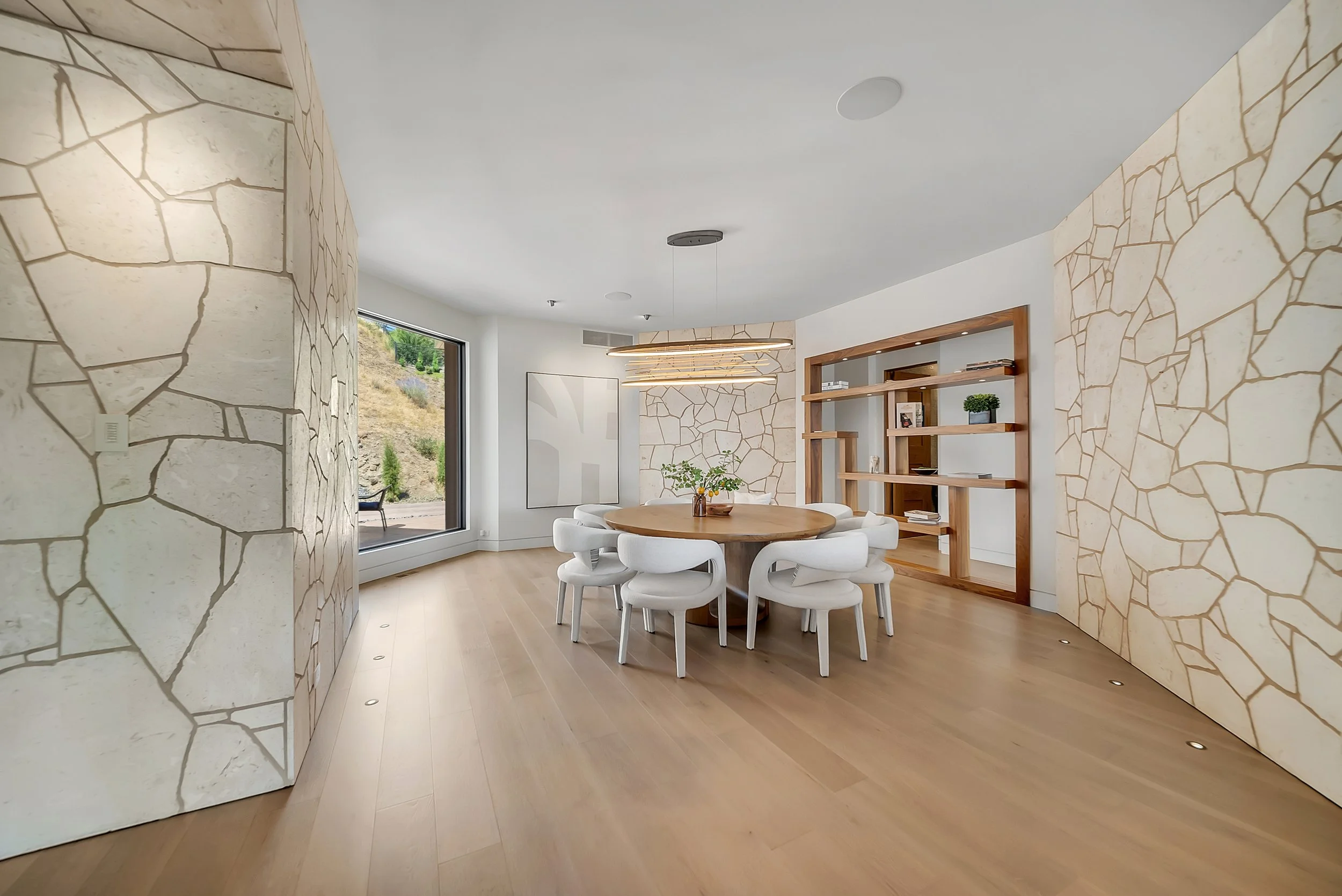 Highpointe Interior14.jpg