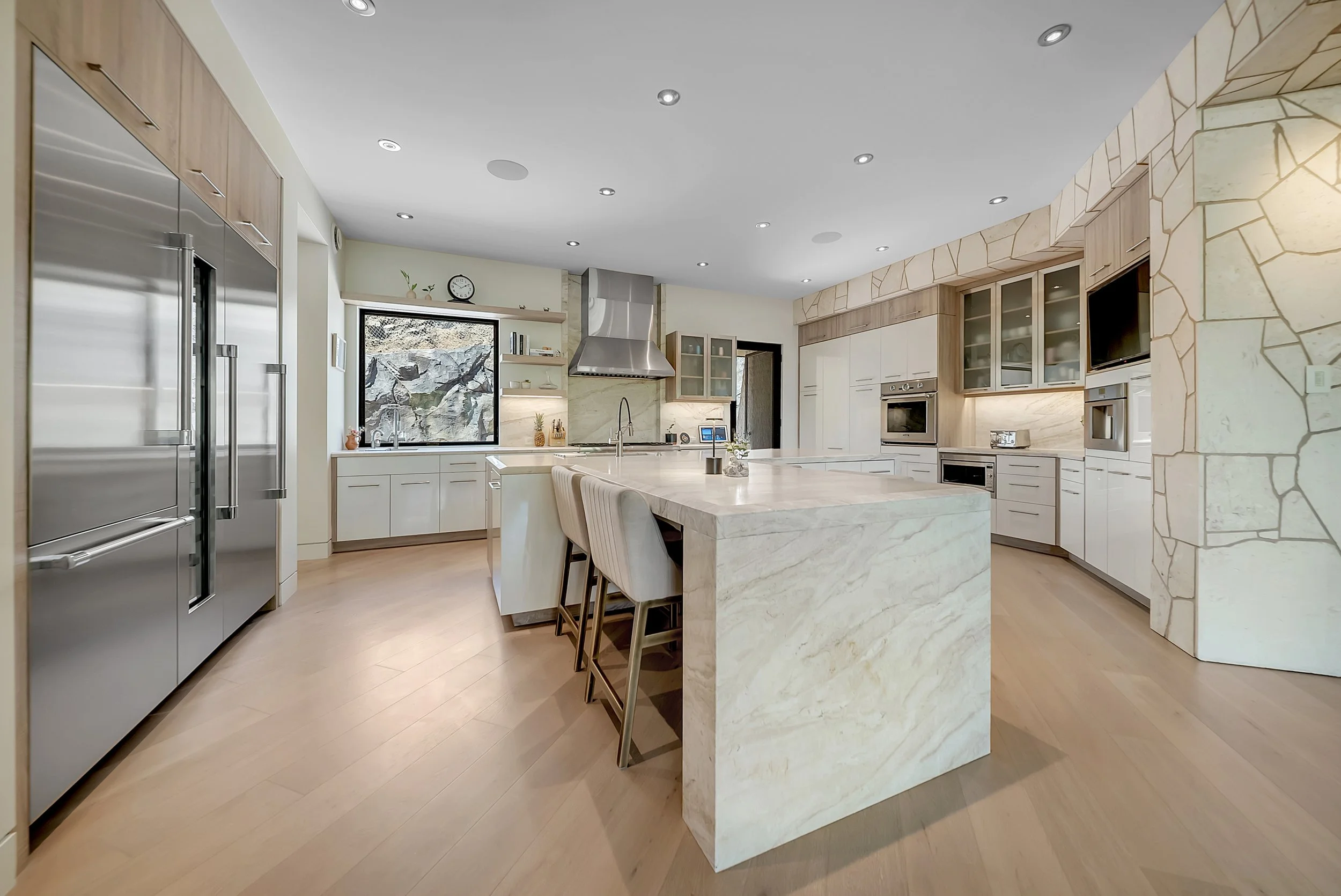 Highpointe Interior2.jpg