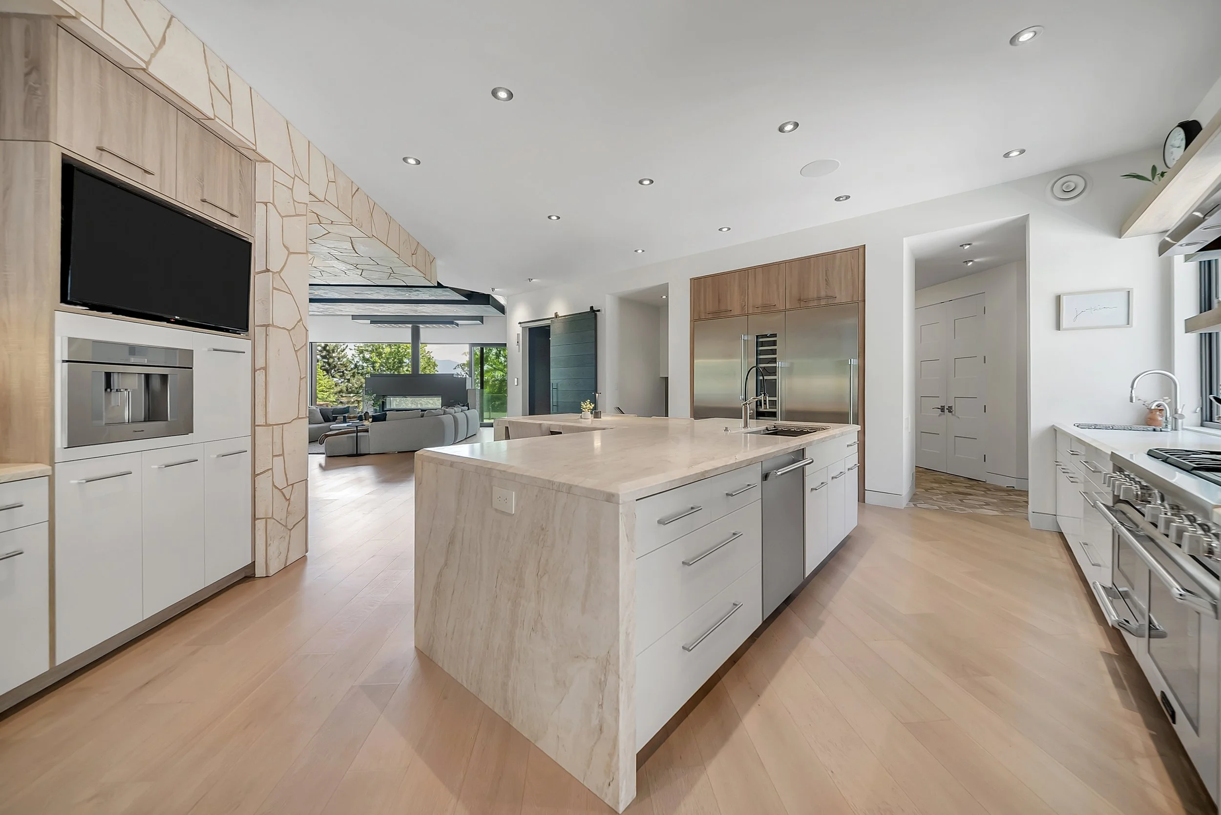Highpointe Interior6.jpg