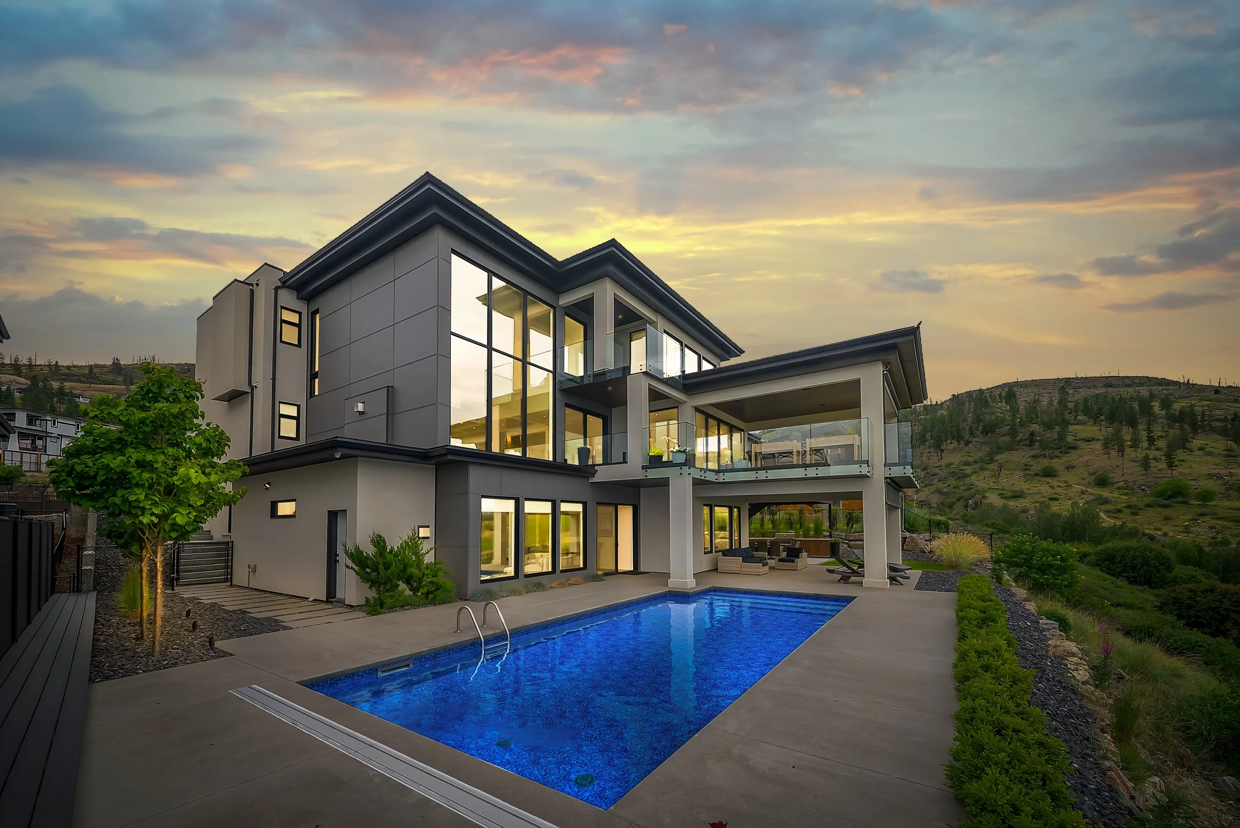5725 Mountainside4.jpg