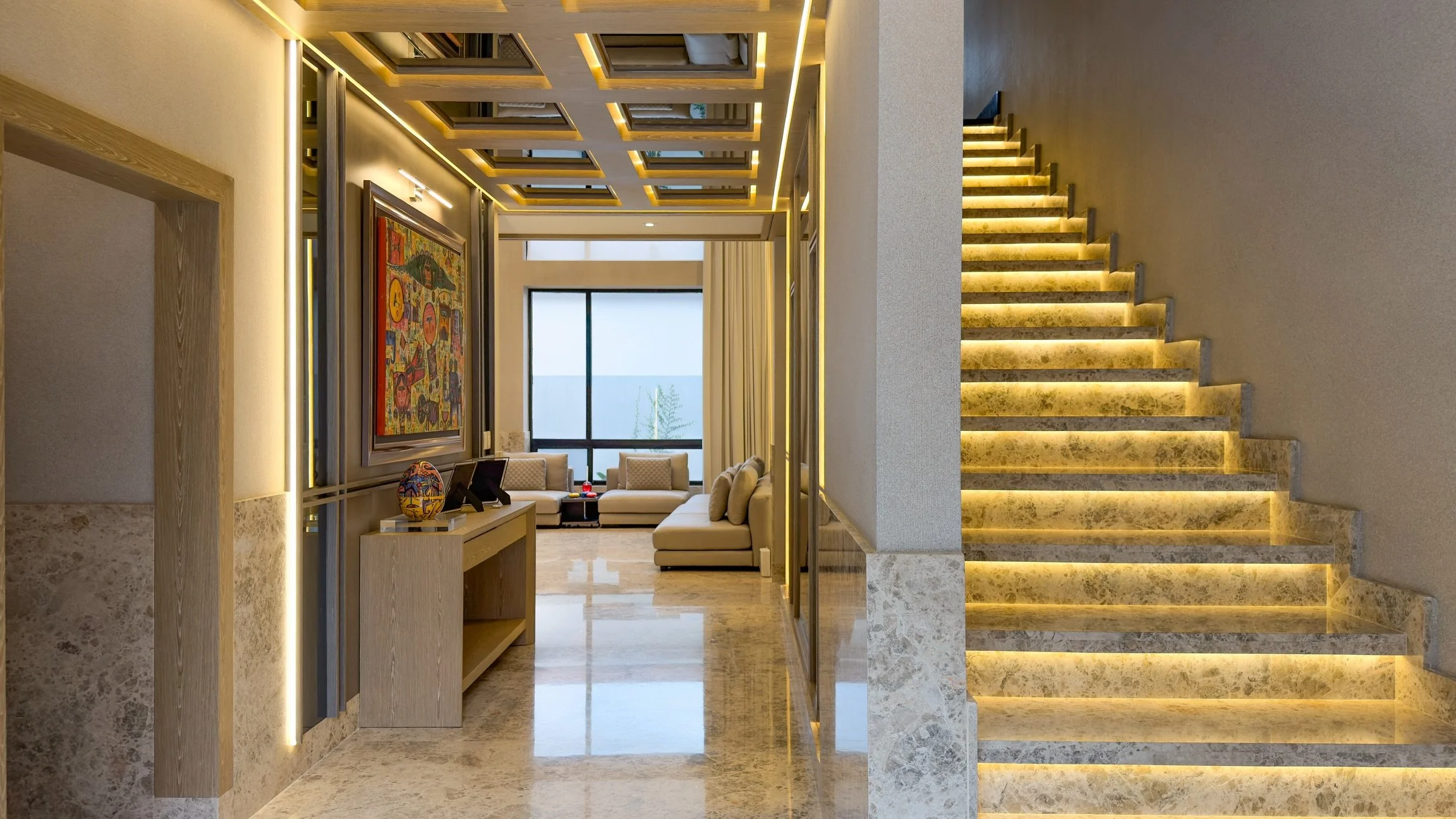 En Venta | Valle Alto | $21 MDP

310 m&sup2; de terreno 
500 m&sup2; de construcci&oacute;n 
3 niveles 
4 rec&aacute;maras 
1 rec&aacute;mara completa en planta baja 
6.5 ba&ntilde;os 
Cochera para 3 autos 
S&oacute;tano social con jard&iacute;n 
&Aa