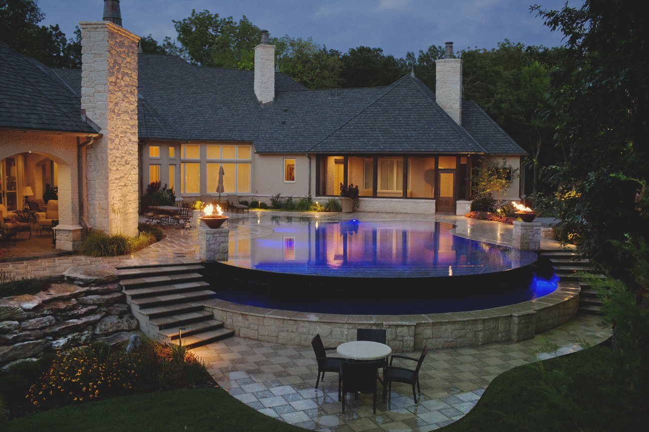 aa Vanishing Edge Perimeter_Overflow pool.JPG