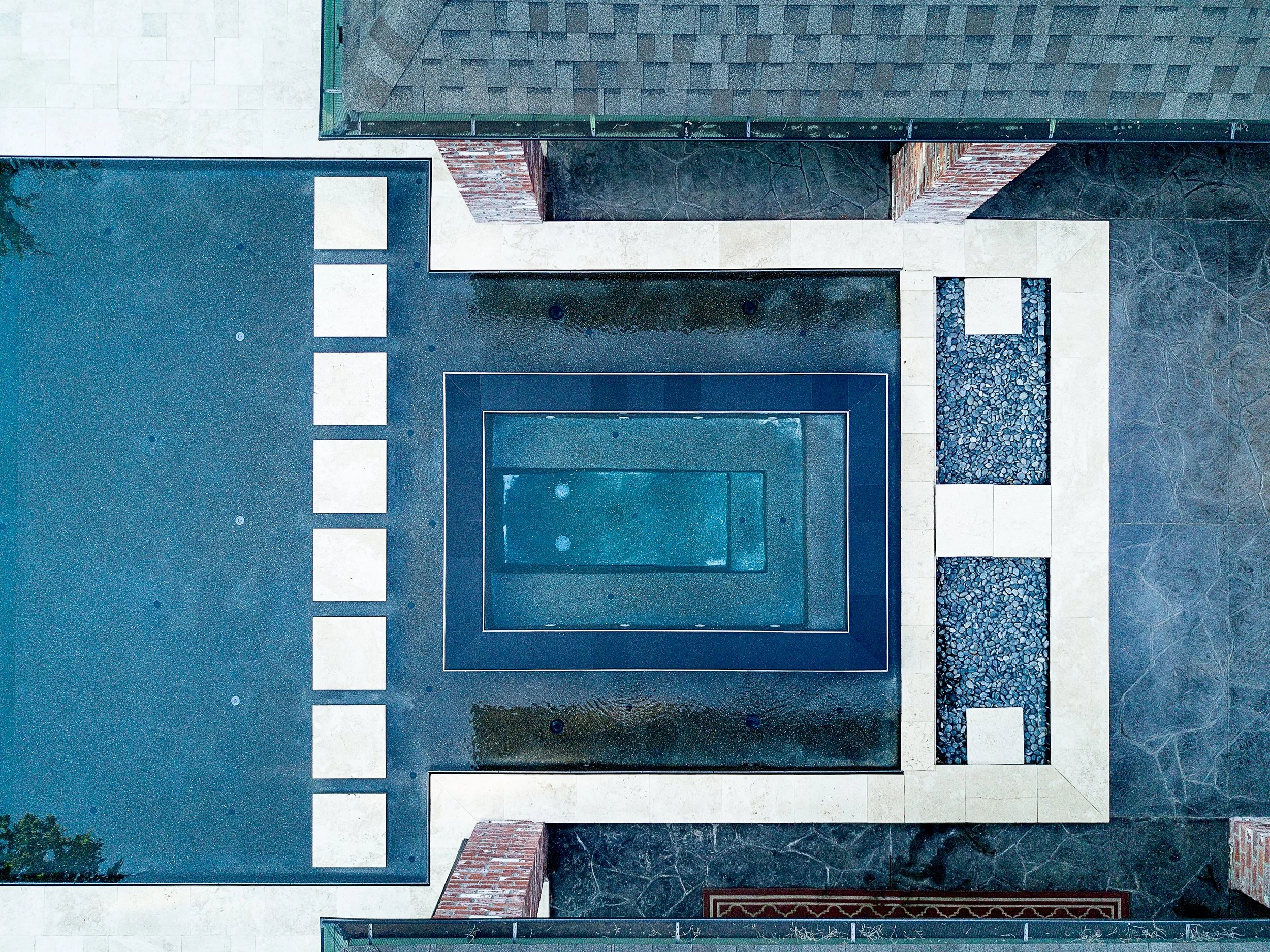 Perimeter Overflow vanishing edge spa.jpg