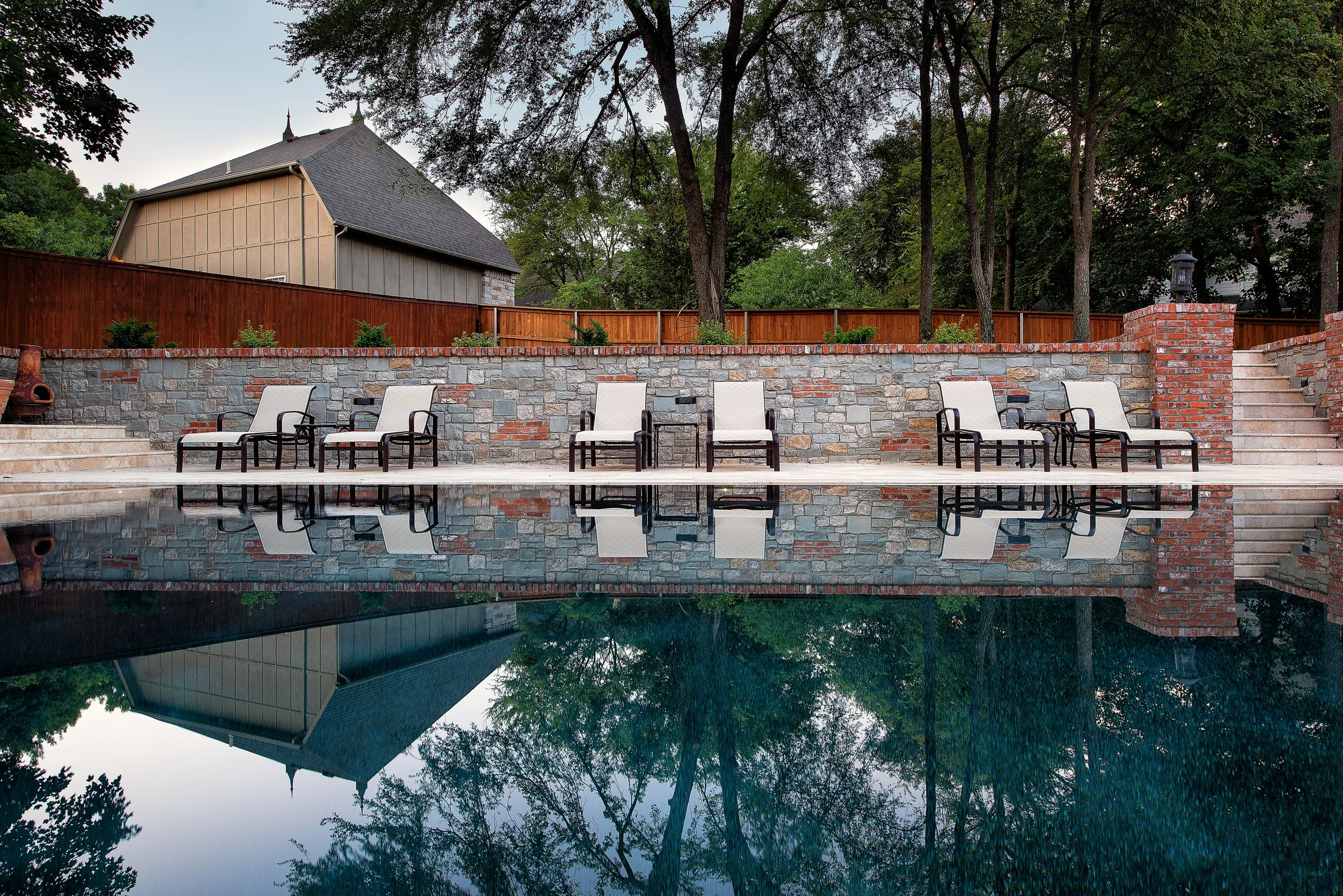 b Luxury Pool  Perimeter overflow.jpg