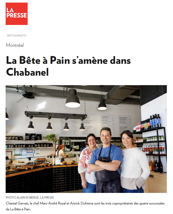 Chantal Gervais, Marc-André Royal et Annick Dufresne, copropriétaires de La Bête à Pain, devant le comptoir de leur succursale.