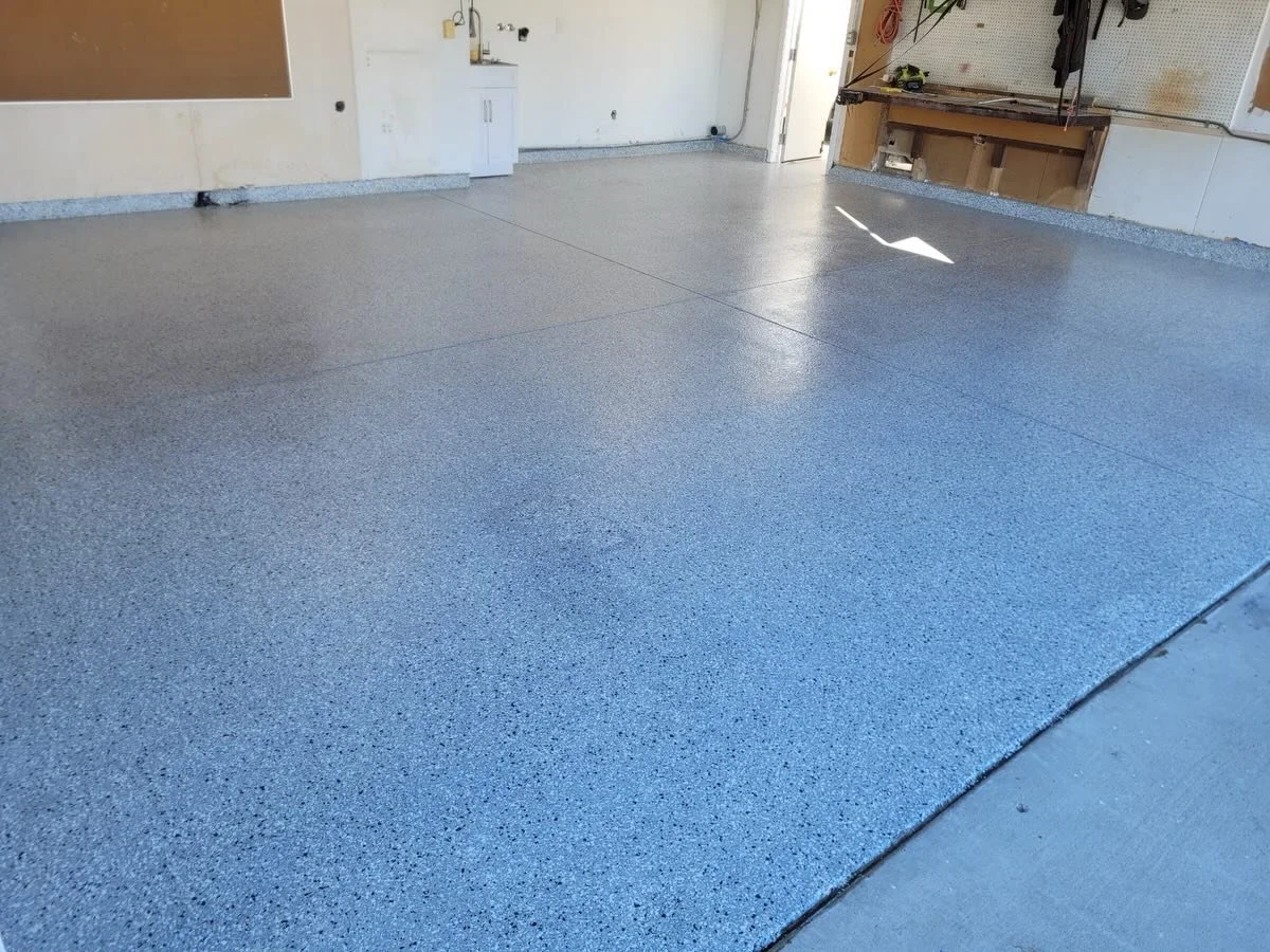 600 SQFT Feather gray full flake w Polyspartic topcoat. Let&rsquo;s get you dialed 💎📲 Any Style, Any color, ANYWHERE. #HIGHLUXCOATINGS #EpoxyFloor #flakesystem