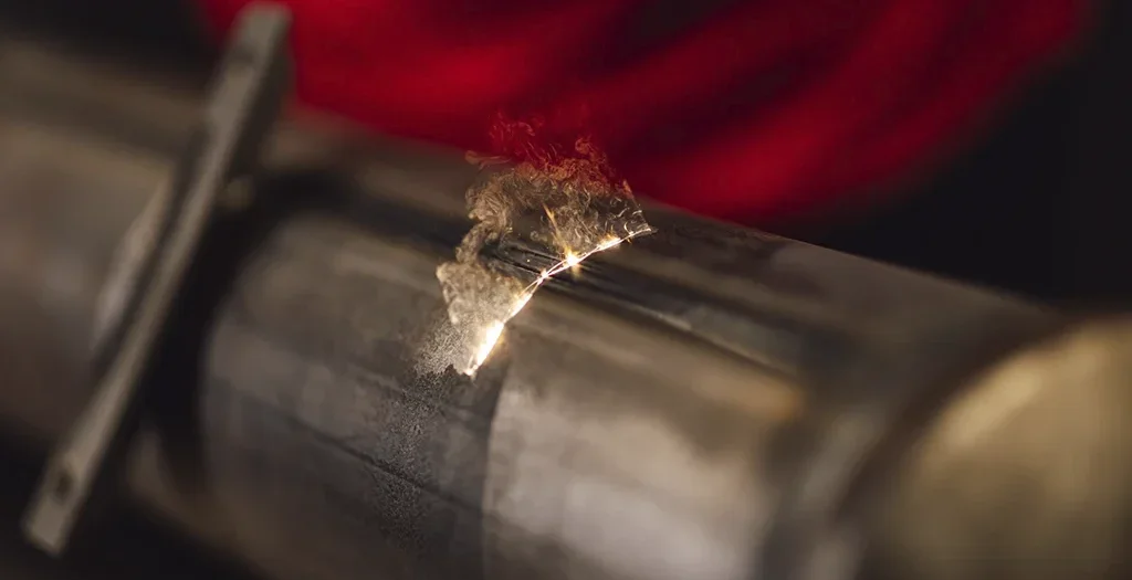 rūpnieciskā lāzera tīrīšana metāla virsmām Latvijā efektīva rūsas attīrīšana